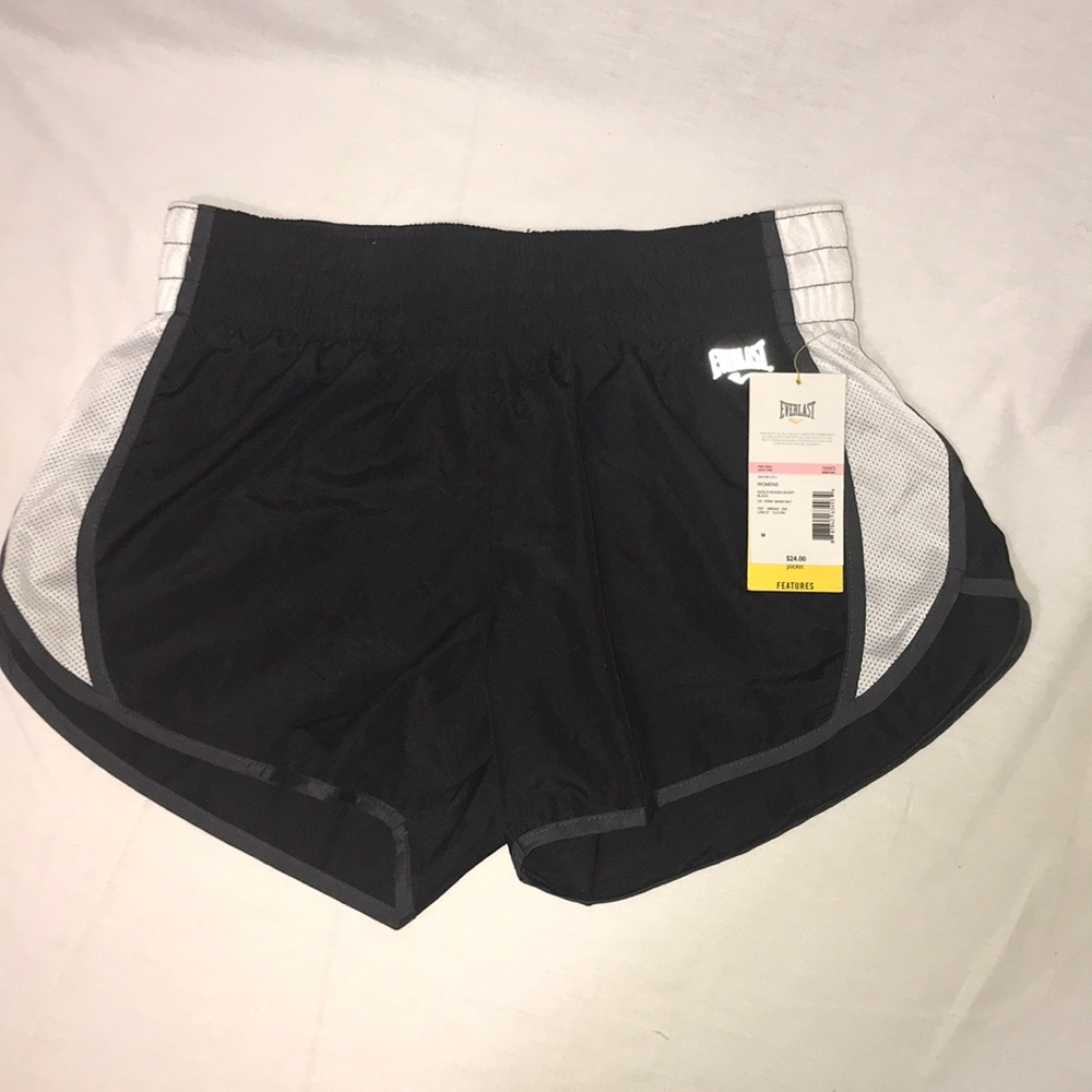 Woman’s Everlast shorts